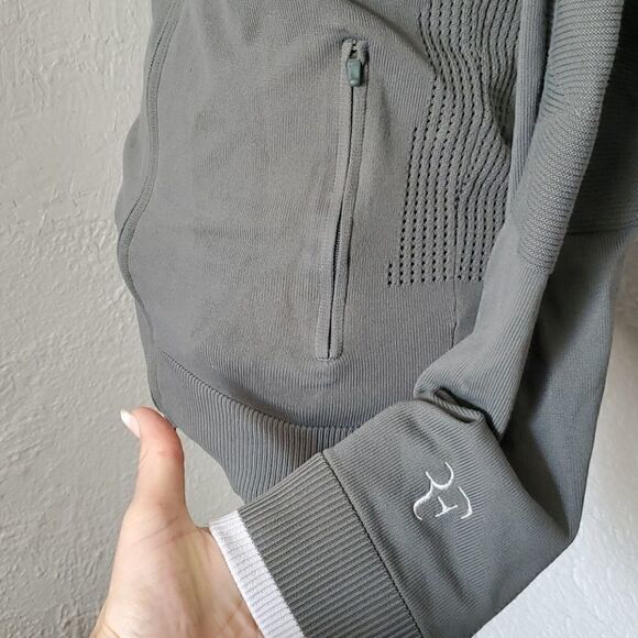 Nike | Zip up Running Sweater Cardigan - Picture 3 of 6